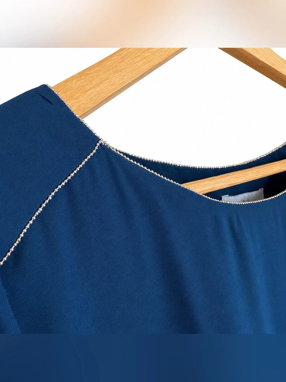 H&M Teal/Blue Dress, Self-Tie Waist, Beaded Neckline/Cuffs, Size 4 - Picture 4 of 8